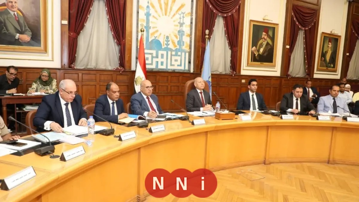 محافظ القاهرة يطلب الإسراع في إنهاء تجهيزات المدارس للعام الدراسي الجديد