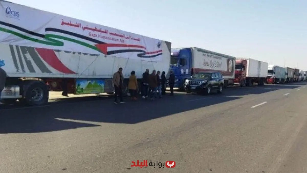 انطلاق شاحنات قافلة زاد العزة 26 نحو معبر كرم أبوسالم استعدادا لدخول غزة