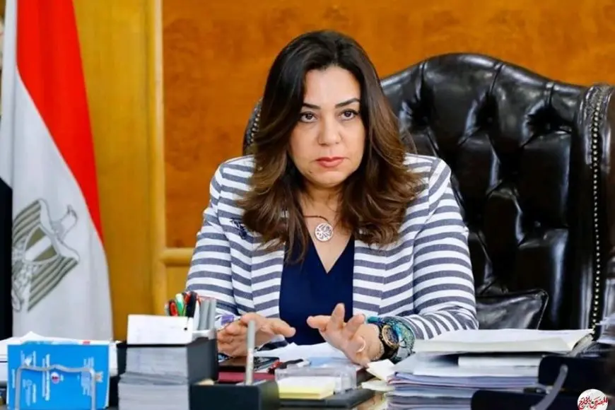 وزيرة التنمية المحلية تتابع مع محافظ القاهرة مقترح تطوير ورفع كفاءة شوارع العتبة بعد إزالة آثار حريق الموسكي