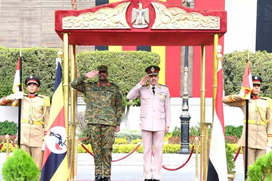 رئيس أركان حرب القوات المسلحة: نحرص على تعزيز التعاون العسكري مع أوغندا