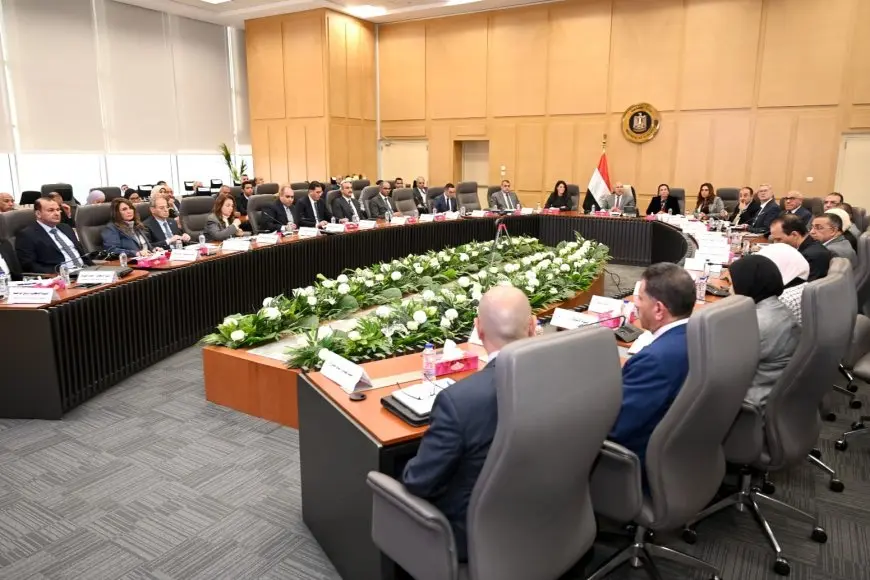 كامل الوزير: خطة لإقامة مدينة متكاملة لتصنيع إطارات السيارات فى السخنة