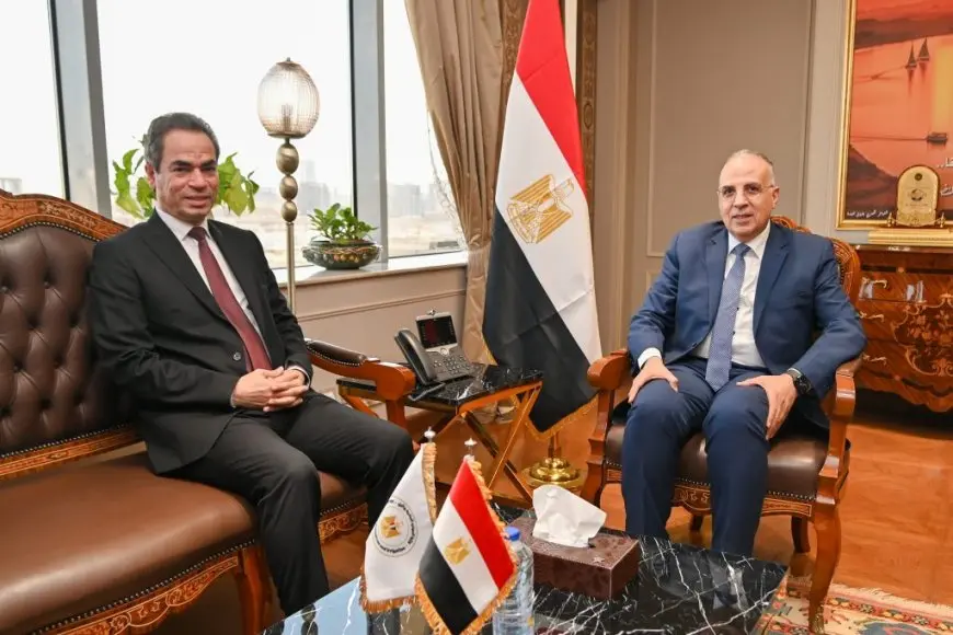وزير الري يلتقي رئيس الهيئة الوطنية للإعلام لمناقشة سبل التعاون في تعزيز الوعي المجتمعي بقضايا المياه