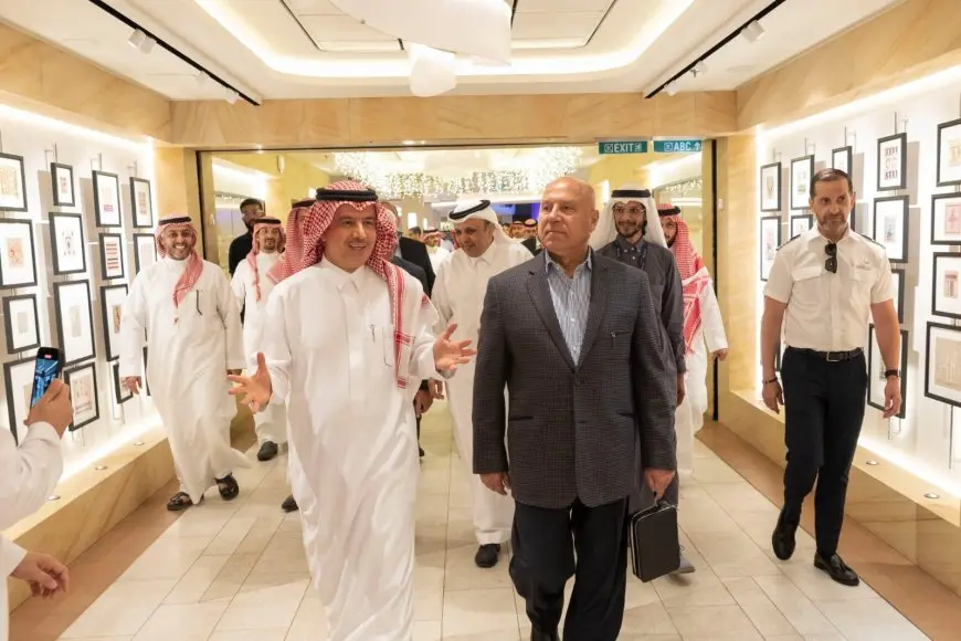 وزير الصناعة والنقل يختتم زيارته للسعودية بجولة تفقدية مهمة في ميناء جدة الإسلامي