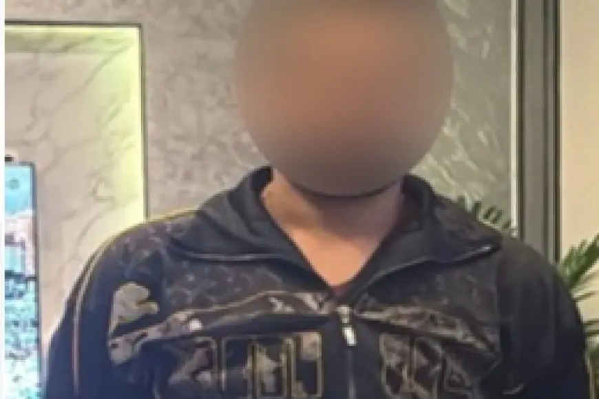 تفاصيل القبض على محتال قام بالترويج لبيع أسلحة مزيفة على مواقع التواصل الاجتماعي
