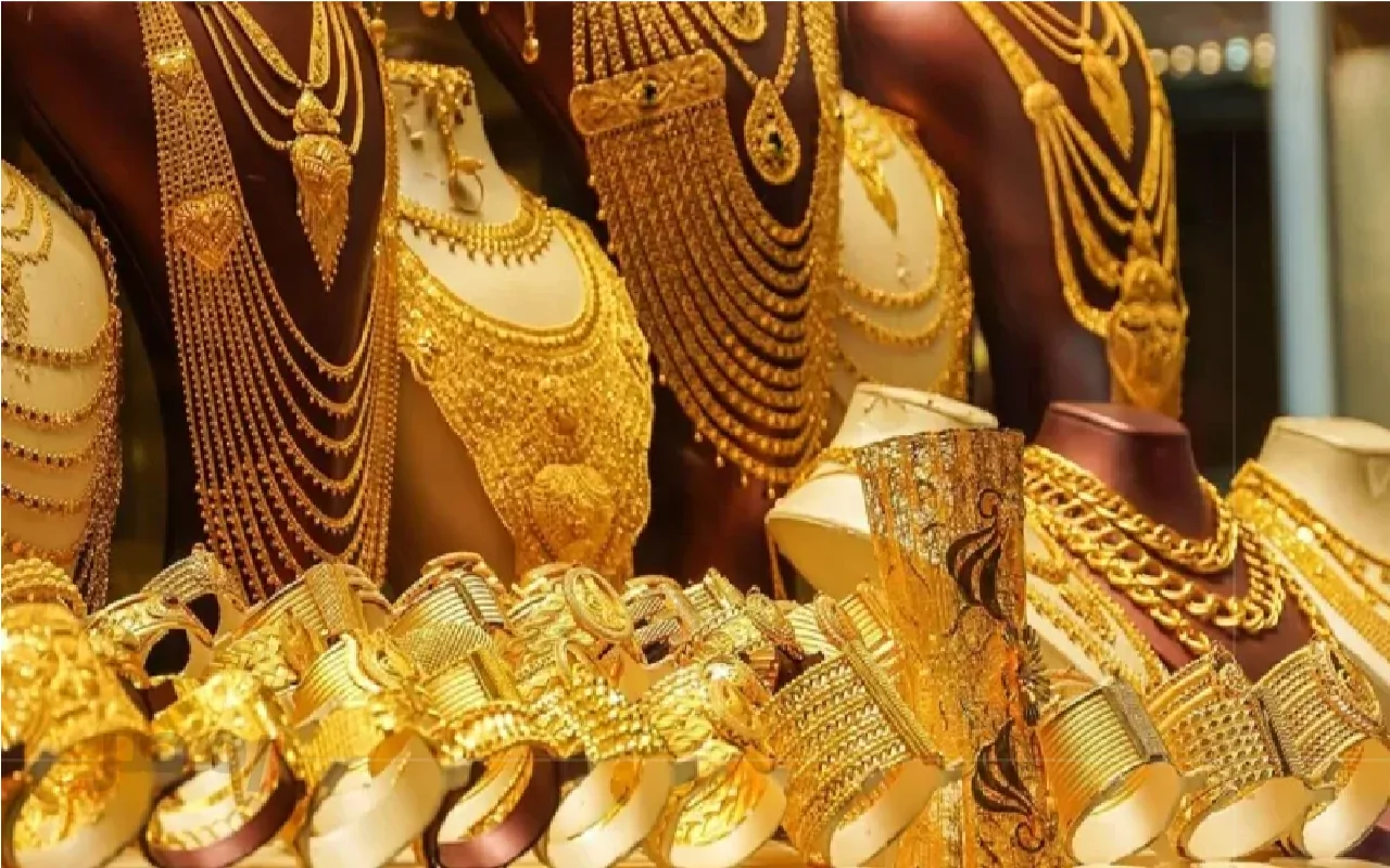 أسعار الذهب تهبط في السعودية: تراجع ملحوظ لعيار 24 و21 السبت 16 أغسطس 2025-