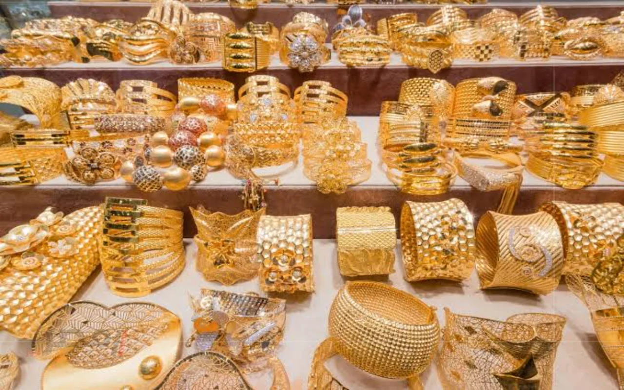 تراجع طفيف في سعر مثقال الذهب بالعراق اليوم الأحد 17 أغسطس 2025 جميع العيارات والسبائك-