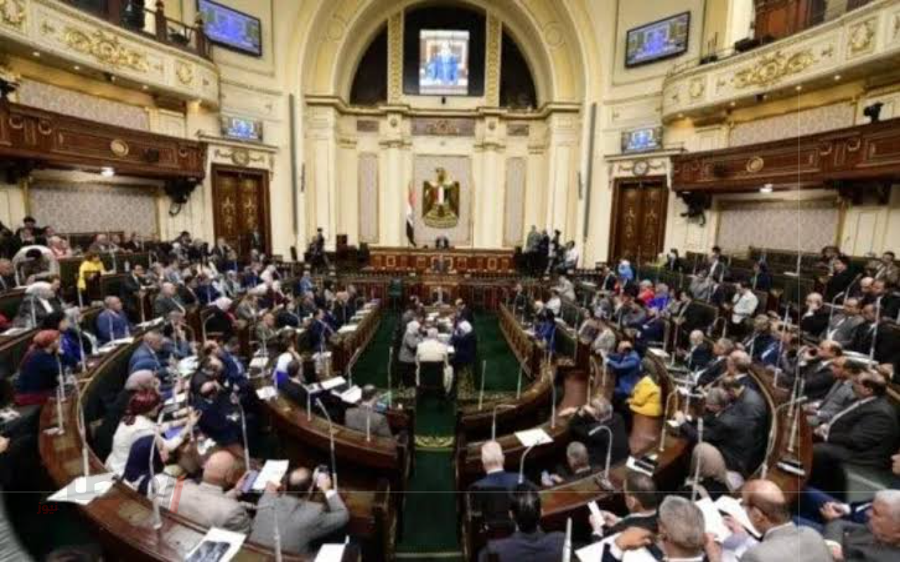 جدل واسع في مصر بعد مقترح برلماني ببدء العمل فجرا حتى الظهر		–