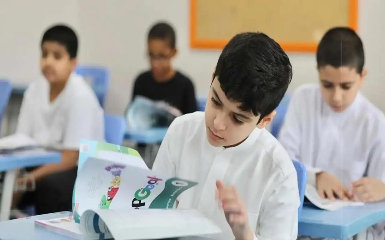 رسميًا.. التعليم تكشف حقيقة تأجيل الدراسة في السعودية وتعلن تقويم العام الدراسي الجديد 1447		–