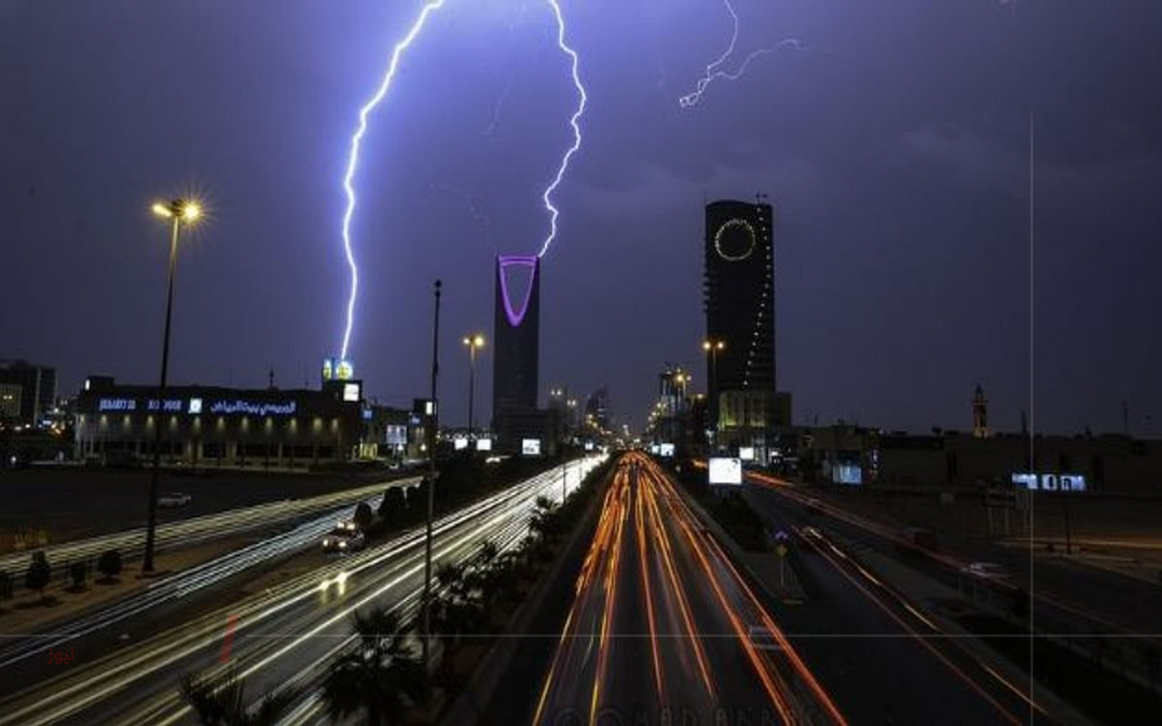 شوفوا الاجواء اليوم امطار رعدية تغطي 8 مناطق في السعودية-