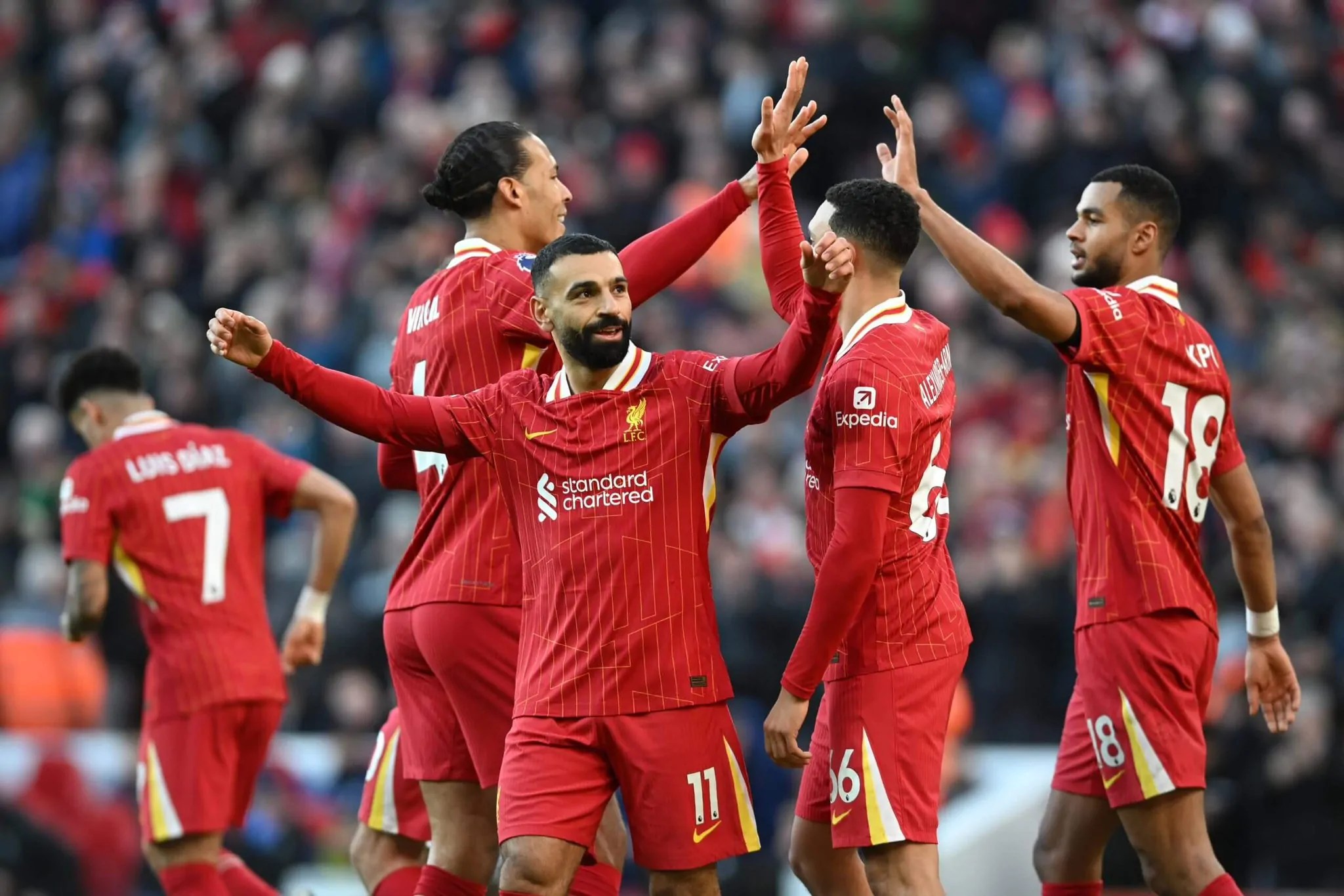 ليفربول يفتتح الدوري الإنجليزي بفوز مثير على بورنموث