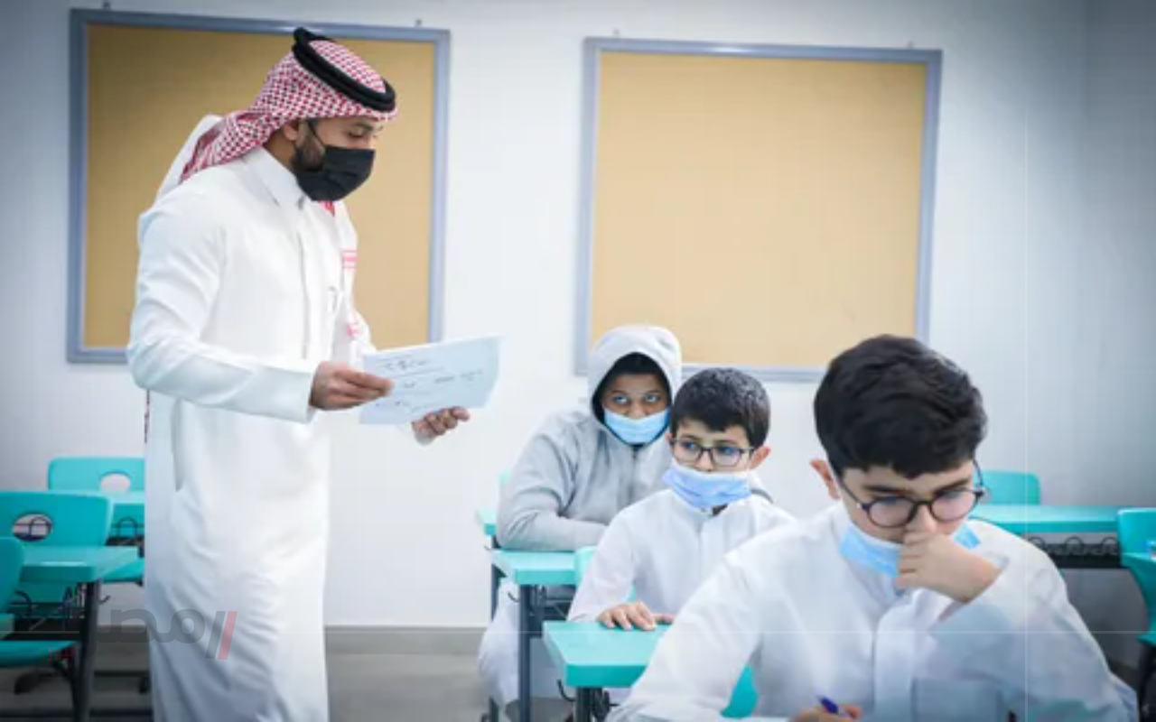 مفاجأة للطلاب والمعلمين.. التقويم الدراسي 1447 السعودية يكشف مواعيد الإجازات والفصول الدراسية-