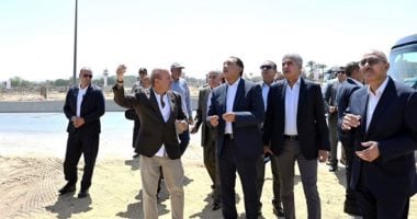 رئيس الوزراء يوجه بضرورة الانتهاء من تنفيذ الأعمال المحيطة بالمتحف المصرى