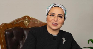 السيدة انتصار السيسى تنشر صورة وسام “إيزابيل لاكاتوليكا” وتشكر ملكة إسبانيا