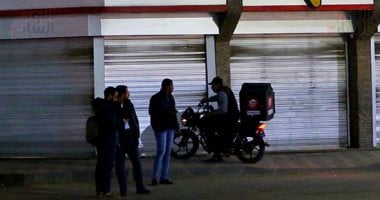 غدا آخر موعد لغلق المحال والمقاهى بالتوقيت الصيفى.. تغلق 10 مساءً