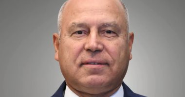 كامل الوزير: الأتوبيس الترددى وسيلة نقل حضارية وصديقة للبيئة