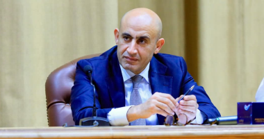وزير التعليم يصدر قرارا بشأن تطبيق نظام الدراسة والتقييم لطلاب الثانوية