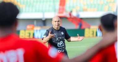 حسام حسن يحاضر لاعبي المنتخب باستاد 4 أغسطس قبل مواجهة بوركينا فاسو