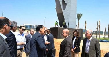 وزير السياحة لرئيس الحكومة: الممشى السياحى يربط بين المتحف الكبير ومنطقة الأهرامات