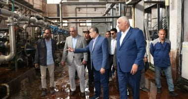وزير الإنتاج الحربى يتابع سير العملية الإنتاجية بشركة أبو زعبل للكيماويات المتخصصة