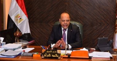 وزير العمل يعتمد صرف 800 ألف جنيه رعاية صحية وإعانات حوادث لـ 217 عاملا