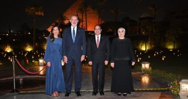 الرئيس السيسى والسيدة قرينته يصطحبان ملك وملكة إسبانيا فى جولة بأهرامات الجيزة