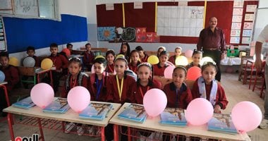 انطلاق العام الدراسى الجديد فى جميع المدارس اليوم.. صور