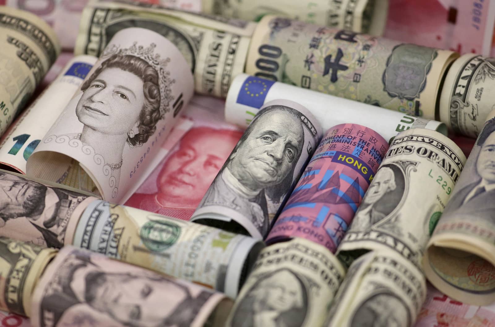سعر العملات الأجنبية والعربية اليوم 12-9-2025