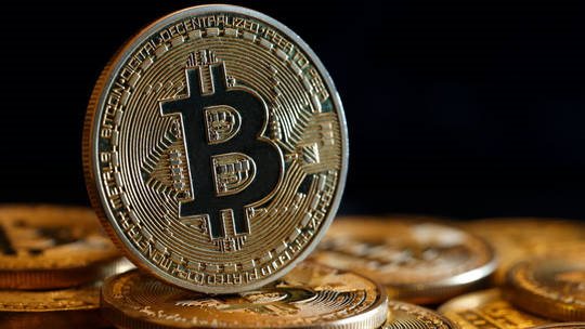 العملات الرقمية تنتعش مع ترقب خفض الفائدة الأمريكية.. وبيتكوين تقترب من 113 ألف دولار