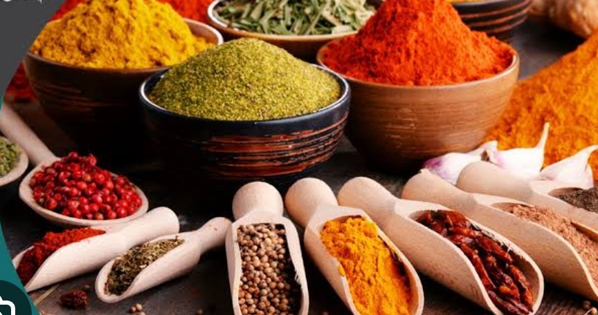 استقرار أسعار التوابل والبهارات بالسوق المحلي واستمرار توازن المعروض مع الطلب