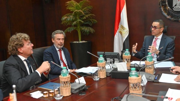 وزير الاستثمار يلتقى السفير الإيطالي بالقاهرة ووفد شركة تكنوكاب لبحث سبل تعزيز التعاون المشترك