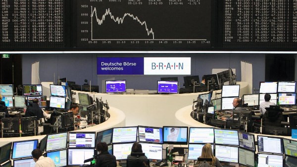 الأسهم الأوروبية تنتعش مع استقرار موجة بيع السندات قبل صدور بيانات أمريكية