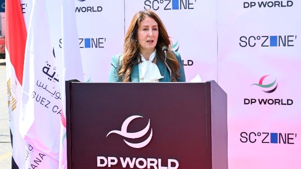 السفيرة الأمريكية تزور ميناء السخنة لبحث فرص الاستثمار باقتصادية قناة السويس