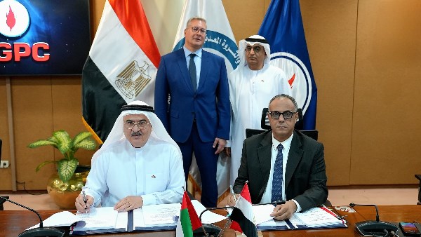 بقيمة 121 مليون دولار .. توقيع 3 اتفاقيات جديدة للبحث عن البترول والغاز