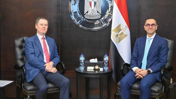 وزير الاستثمار يناقش مع السفير الإسباني بالقاهرة تعزيز العلاقات الاقتصادية
