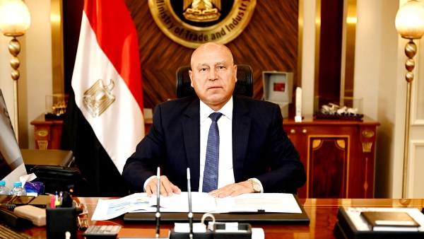 الصناعة تطلق مبادرة جديدة لدعم المصانع المتعثرة