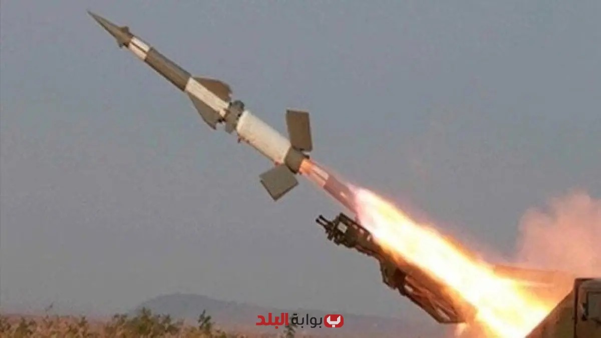 الحوثيون يضربون مطار بن غوريون بصاروخ بالستي من نوع ذو الفقار