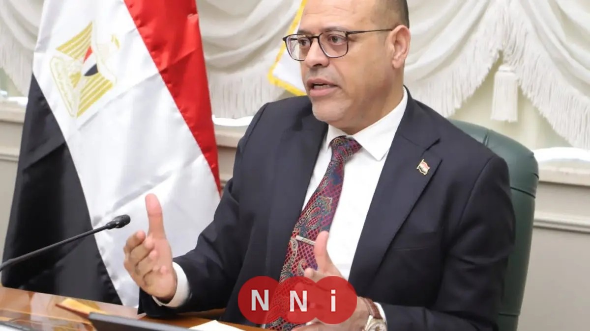 وزارة العمل تطالب المنشآت بسرعة تسجيل «الأجانب» لتفادي غرامات تصل إلى 100 ألف جنيه