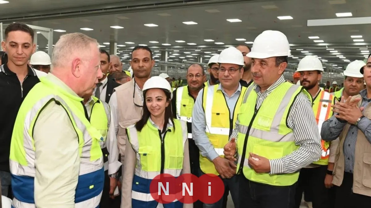 وزير قطاع الأعمال العام يراقب تطورات مشروع مجمع مصانع شركة مصر للغزل والنسيج الجديدة