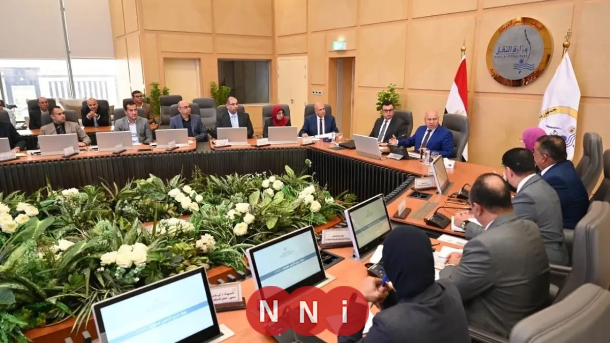 اجتماع مثمر بين وزير الصناعة والنقل ووزير الإسكان لتطوير البنية التحتية في المناطق الصناعية
