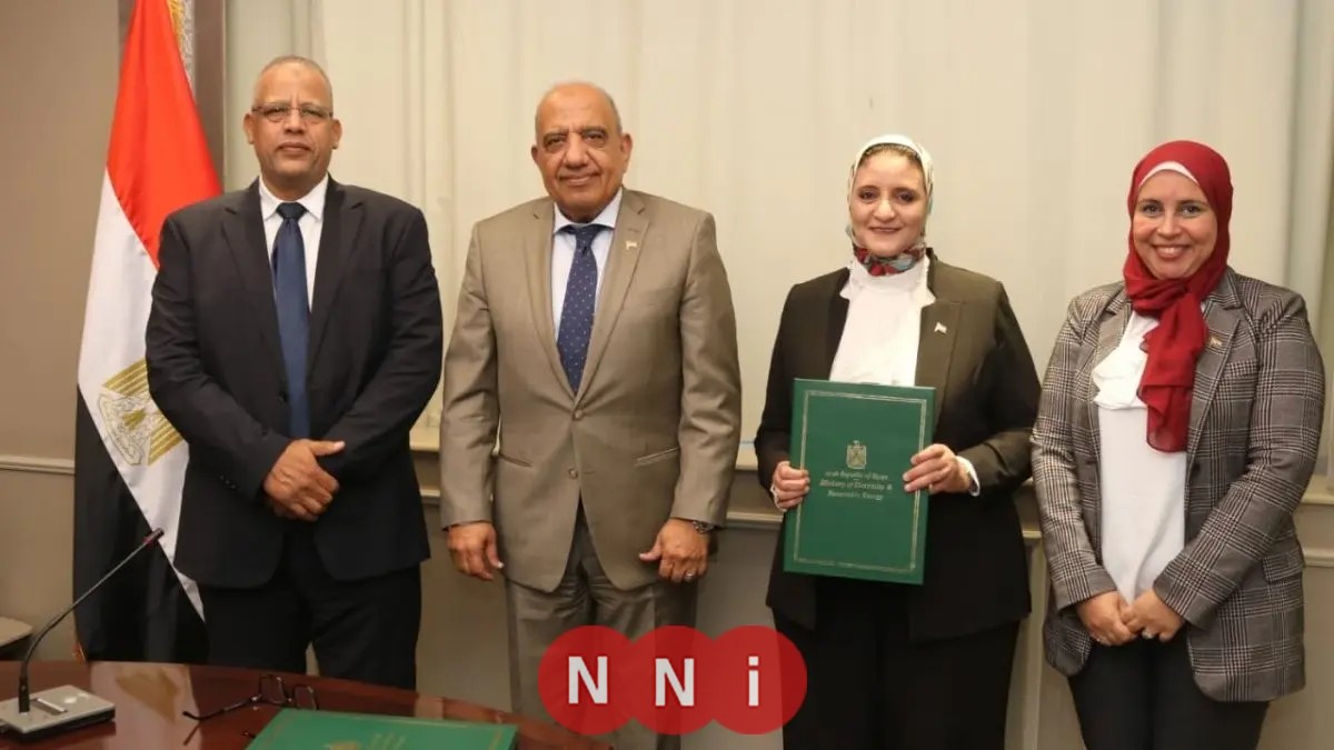 توقيع اتفاق مصري يوناني لإنهاء الدراسات الفنية والاقتصادية لمشروع الربط الكهربائي