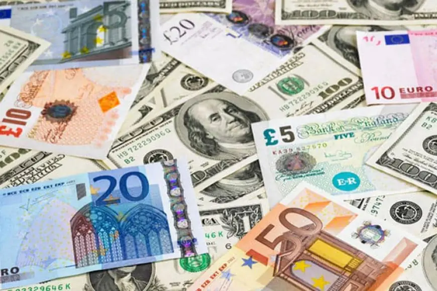 أسعار العملات اليوم الأحد مقابل الجنيه المصري في البنوك والسوق السوداء