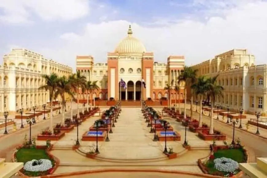 خلي ابنك يتعلم صح لو تقدر تدفع 63 ألف جنيه.. اعرف تفاصيل مصاريف الجامعة البريطانية 2024 وشروطها