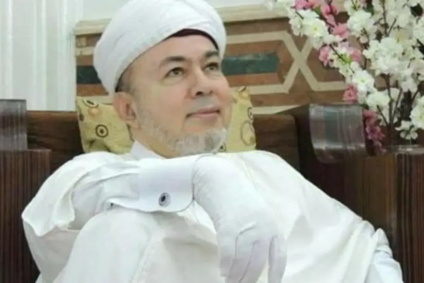 الطريق التيجانية تتبرأ من صلاح الدين التيجاني: ليس عالما ومعزول منذ 2017