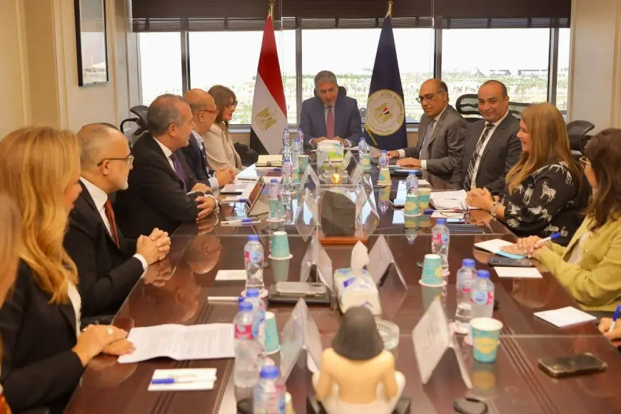 وزير السياحة يستقبل الرئيس التنفيذي لغرفة التجارة الأمريكية بالقاهرة