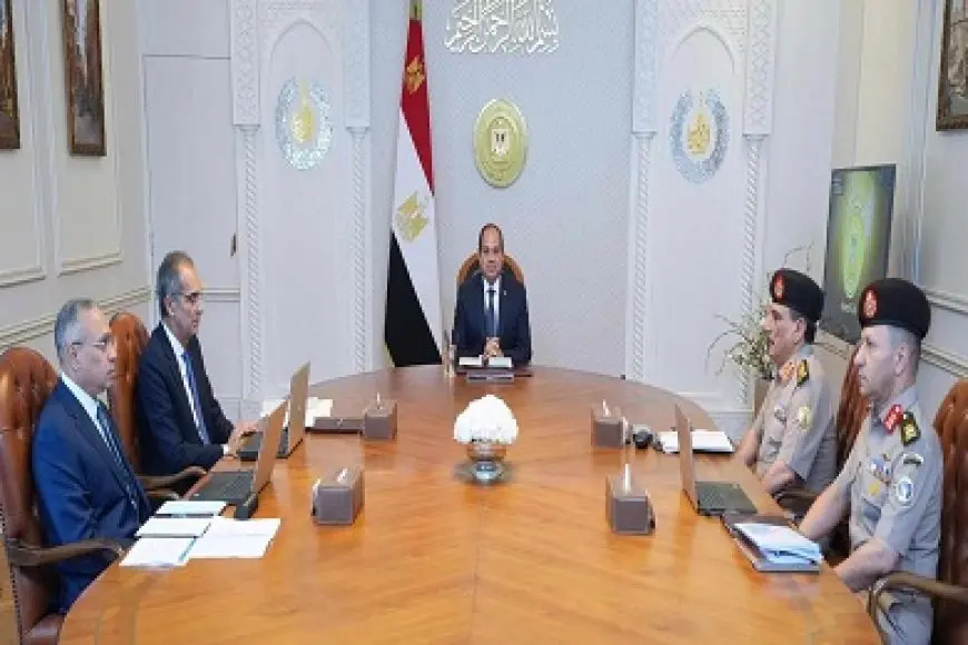 السيسي يجتمع مع وزير الاتصالات لمتابعة تطورات إنشاء مراكز البيانات وإطلاق السحب الحاسوبية