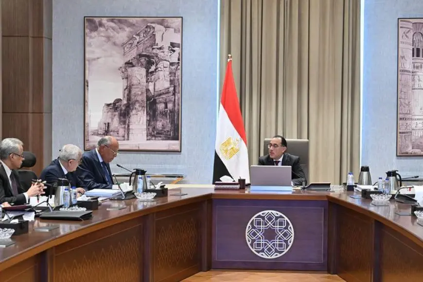 رئيس الوزراء: الرئيس بعث رسائل طمأنينة تؤكد قوة وقدرة الدولة المصرية على حماية حدودها ومقدراتها وأنها دائماً تسعى لإقرار السلام والاستقرار