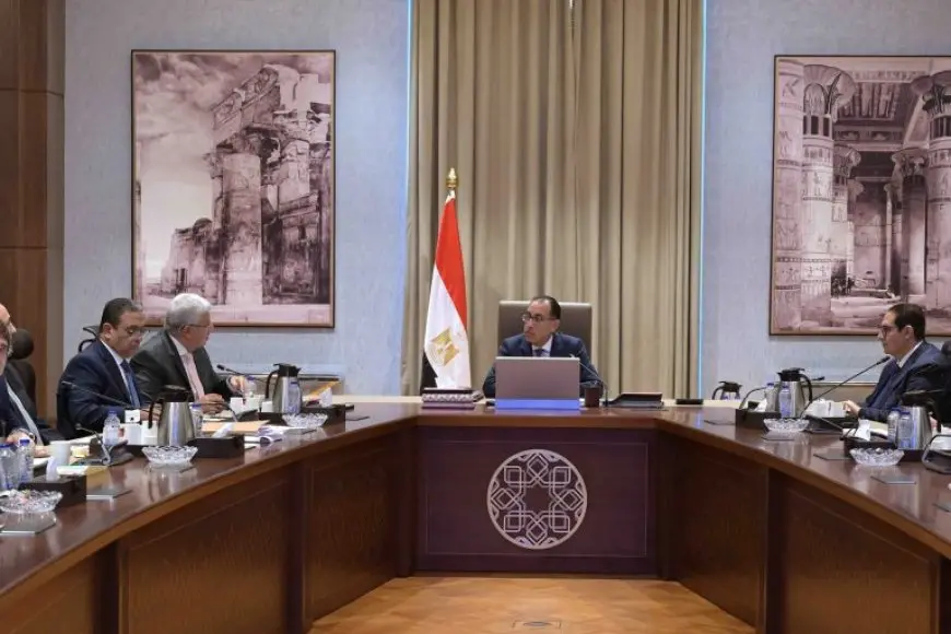 رئيس الوزراء يلتقي وزير التعليم العالي لمتابعة عدد من ملفات عمل الوزارة