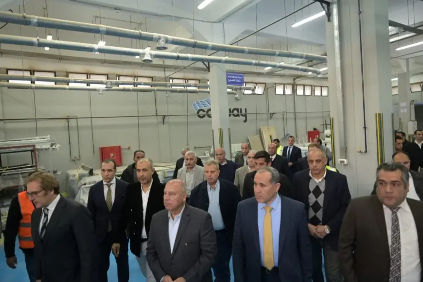 وزير النقل يزور مصنع كولواي الإسباني ويشهد أول إنتاج لعربات النوم