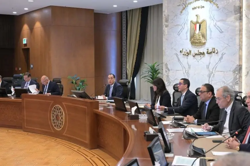 رئيس الوزراء يناقش مُخرجات اللجنة الاستشارية لتنمية الصادرات في عدة قطاعات