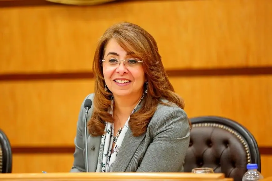 وزيرة التضامن تعبر عن حزنها لوفاة والدة غادة والي